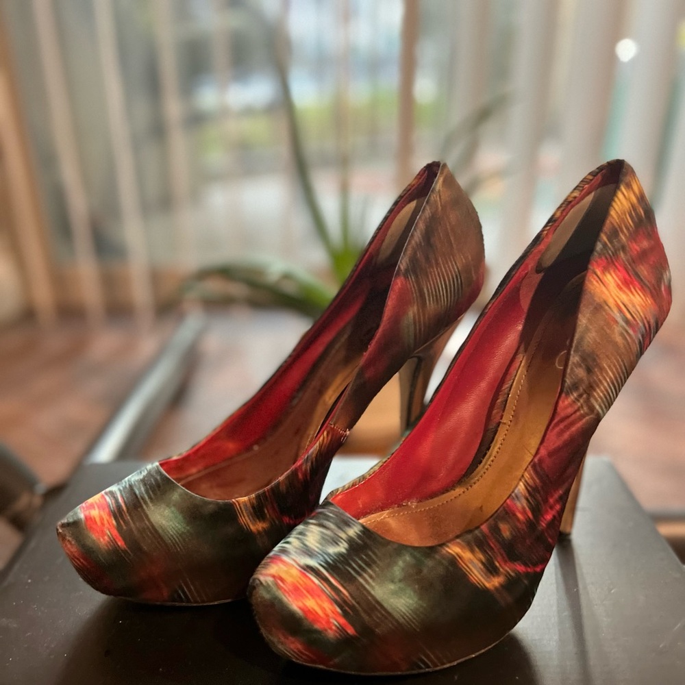 Aldo Multi Color Platform Pump